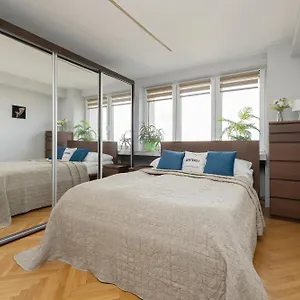 Salezego Near Pge Narodowy By Renters Apartament Warszawa